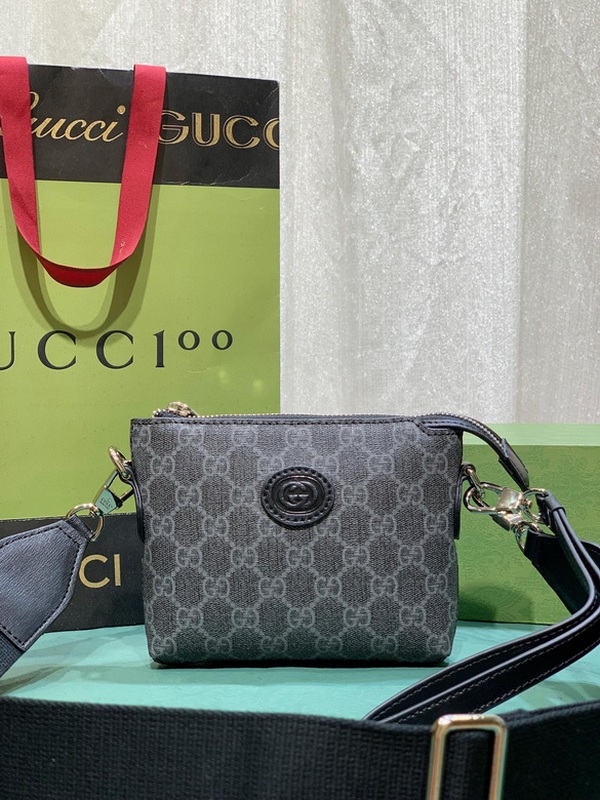 Gucci Handbags 589